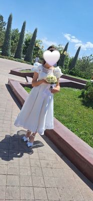Oq vecherniy ko'ylak