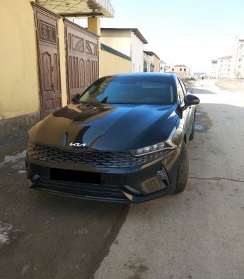 Kia k5 prestige .