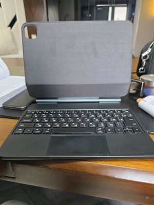 Magic keyboard 11 inch