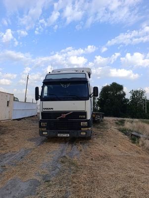 Volvo Fh12 pritsepom