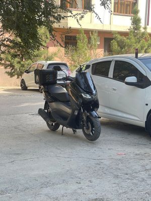 Продаю скутер бензин 150 куб