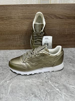 Reebok classic leather Gold