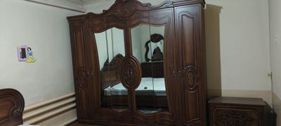 Продается спальный гарнитур. Б/У. Состояния отличная.