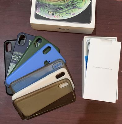 iPhone XS 64gb. В отличном состоянии