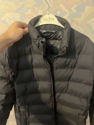 Черная мужская куртка Zara размер M