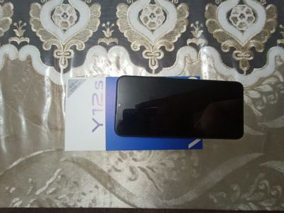 Vivo Y12s telefoni sotiladi