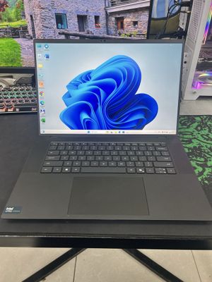 Dell ultra9 ddr5 32gb nvme 1tb rtx2000 ada
