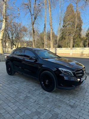 Mercedes Benz AMG Gla 200