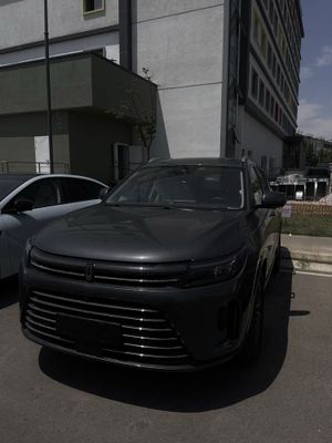 Aito M7 Ultra (6 seats)