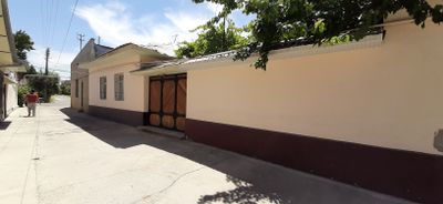 Rabochiy garadokda hovli sotiladi