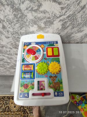 Музыкальная игрушка на батарейках