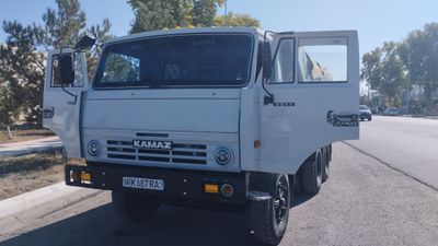 Kamaz sotiladi narxini kelishtirib beramiz