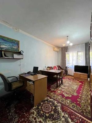 Квартира 2/1/4, 60 м², массив Карасу-1, ор-р ресторан "Dunyo"