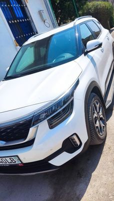 Продажа автомобиля Kia Seltos Prestij.3 позиция. Фуловая комплектация