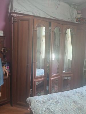 Спальни гарнитур сотилади холати яхши