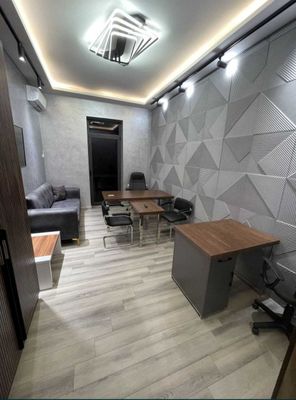 Сдается офис в центре города [Цум, 110 Школа. 79кв2] AZA