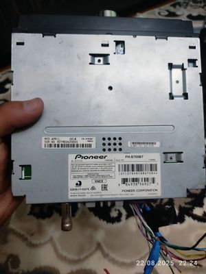 Pioneer 705 zapchastga sotiladi