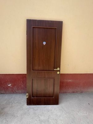 5ta Eshik sotiladi