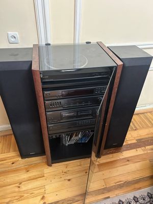 Музыкальный центр с проигрывателем