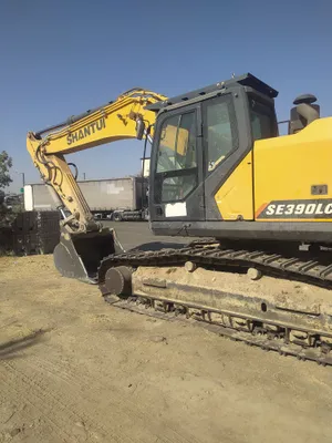 Ekskavator SHANTUI 390 Sotiladi xolati alo 2024 yili 920 soat ishlagan