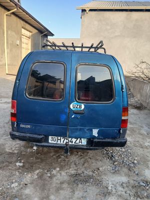 Форд эскорд сотилади