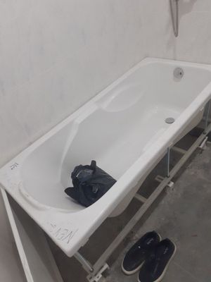 Продам ванна унитаз