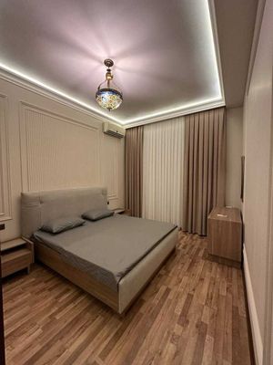 Срочно Сдаётся абсолютна новая 2х-ком. кв-а 90м/кв на метро Бадамзар