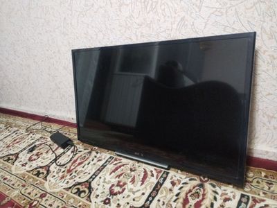 Телевизор сотилади, Sony. Смарт эмас. Крарштейн + тюнер бонусга.