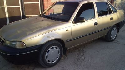 нексия 1 срочна сотилади