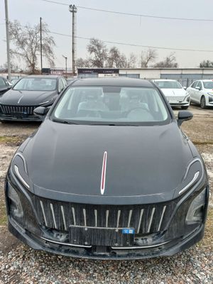 HONGQI E-QM5 500KM ранги 2025 к,ора Тошкентда таййор