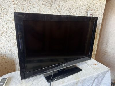 Телевизор 32 LG