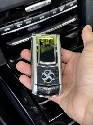 Vertu Constellation Ayxta