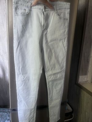 Продам женские джинсы