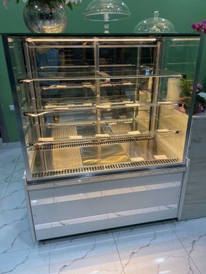Vitrina haladilnik 4ta polkalik zo’r ishlidi