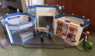 Playmobil полицейский участок + полицейская машина
