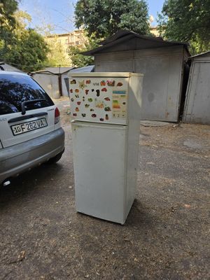 Продаётся холодильник Артел рабочий всё родной
