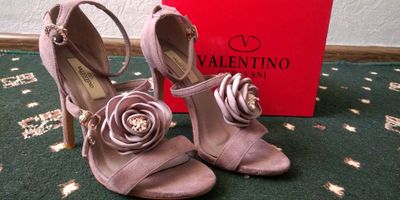 valentino caravani tufli