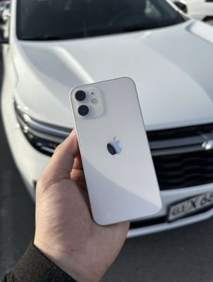 iPhone 12 с гарантией