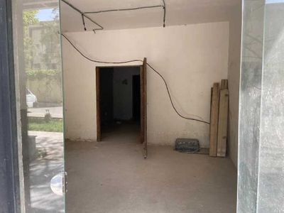 Салон магазин офис м.Минор ЖК НУР ул.Шарафабад 1-этаж 54 м² коробка
