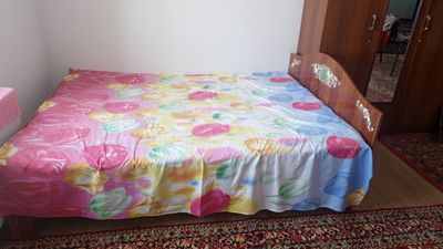 Спални диван сотилади