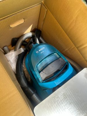 Продам 2 пылесоса