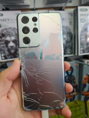 S21Ultra 12/256GB 2simkartali Ekran singan.