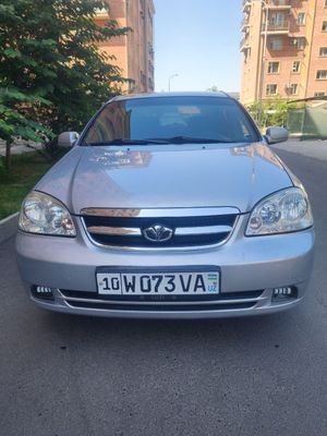 Lacetti sotiladi