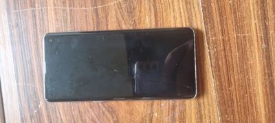 samsung s 10  xolati ideal ishlab tuript