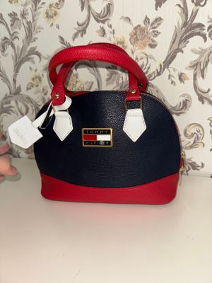 Tommy Hilfiger sumka