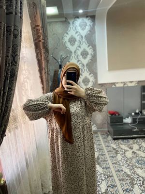Xolati yangi faqat 1 marta kiyilgan uzun misr romoli bilan.