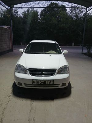 Lacetti sotiladi