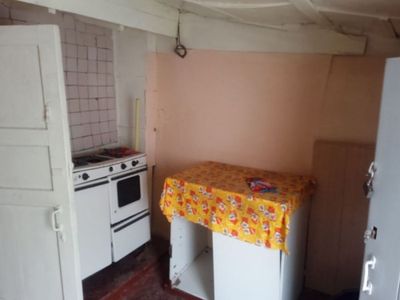 Срочно продаеться Квартира-барак г. Янгиюль!!!