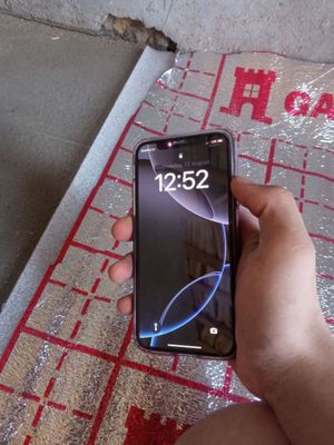 iphone xs 64 GB ……….