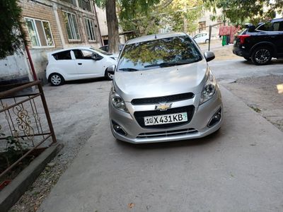 Спарк 2позитсия срочна сотилади